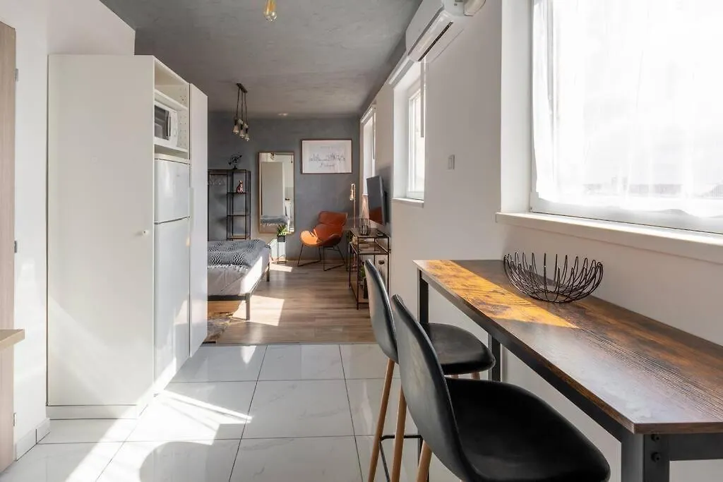 Cozy And Stylish Studio In The Ruin Bar District Budapest